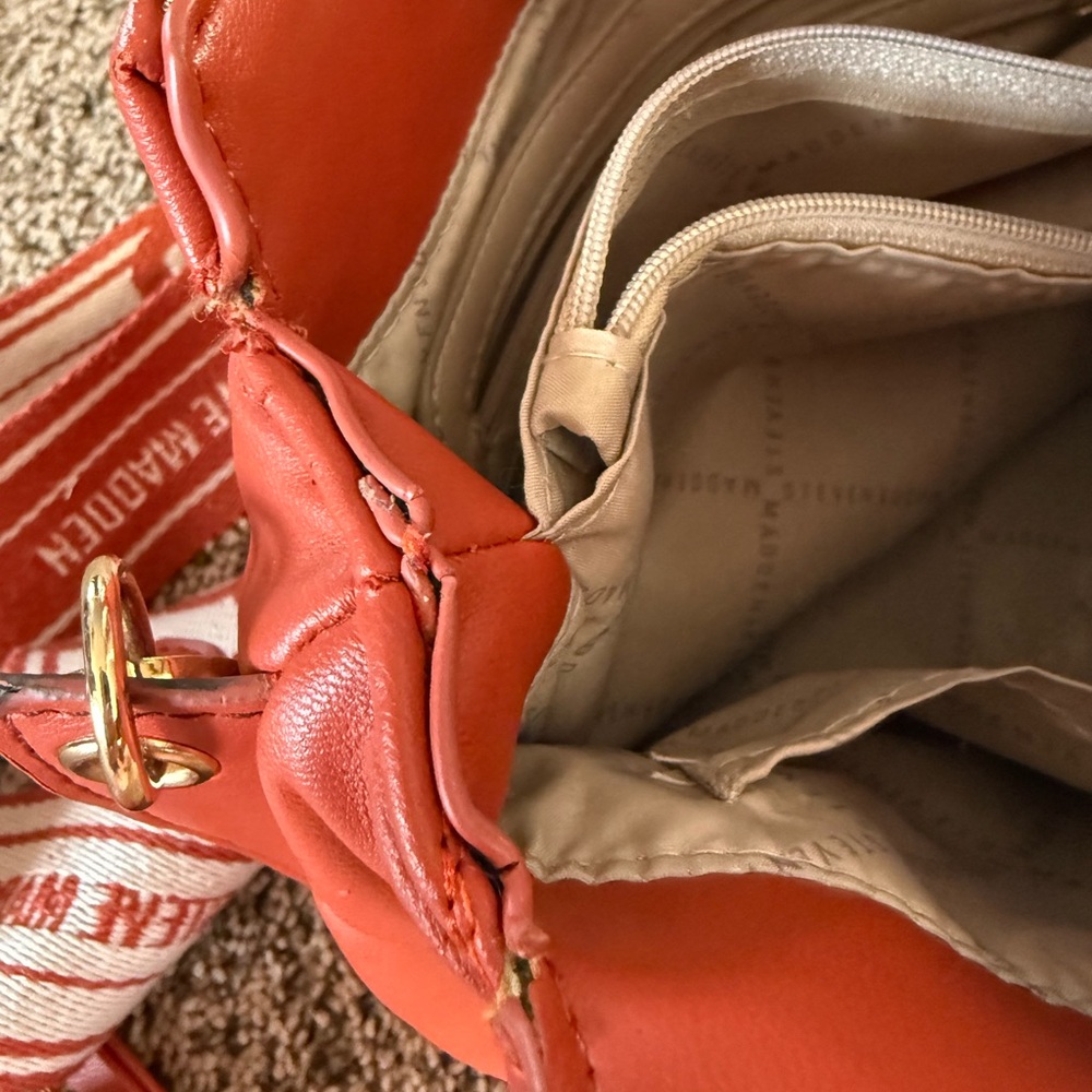 Steve Madden Crossbody - Picture 14 of 16